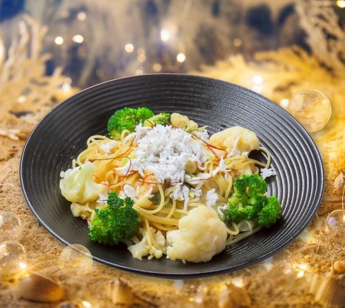 ●シラスとカリブロのアンチョビスパゲッティ