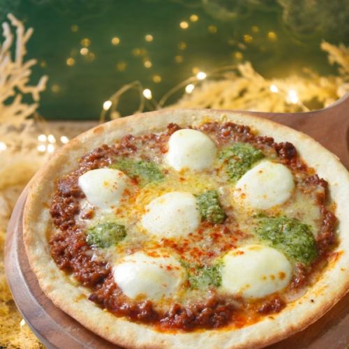 ミートソースのラザニア風ピッツァ