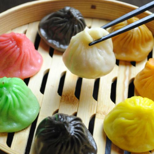 8色小籠包盛合わせ