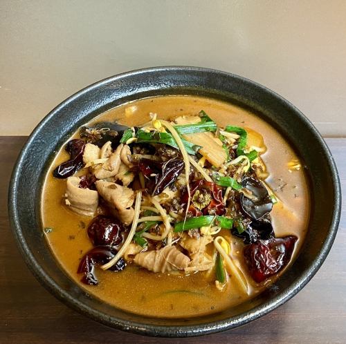 Sichuan-style motsu soup soba