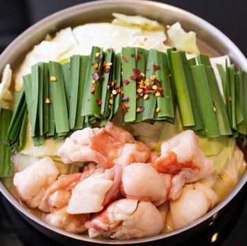 本場博多の「もつ鍋」を関西でもお楽しみいただけます