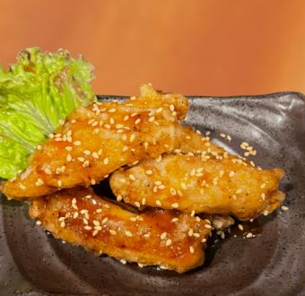 やみつき手羽中唐揚げ