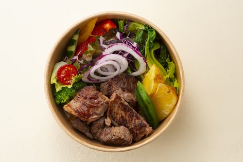 サイコロステーキ&糸島野菜サラダ