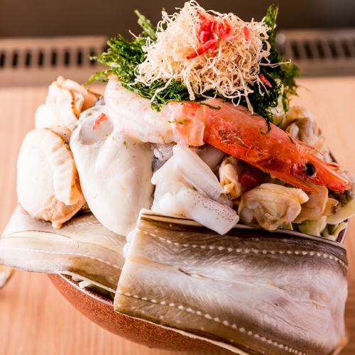 Koboreya ~Tsukishima's Best Toyosu Seafood Platter with Traditional Sauce~