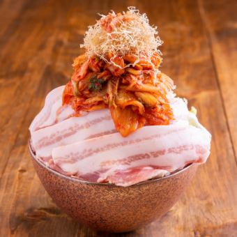 Pork kimchi ~Authentic sweet kimchi made with Iwanaka pork and domestic Chinese cabbage~