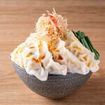 鹿児島黒豚鶏白湯餃子 ～鹿児島県産黒豚餃子を贅沢に使用した濃厚鶏白湯仕立て～