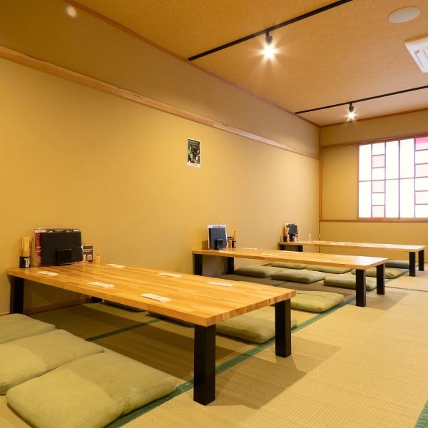 인원수에 맞추어 좌석을 코디하기 때문에, 가족, 친구, 연인과의 식사 등 고객의 소중한 시간을 도와드립니다.내점 해 주신 손님에게는 따뜻함을 느끼는 인테리어와 어른의 은신처에 딱 맞는 분위기 속, 술을 한 손에 느긋하게 상질의 식사를 즐길 수 있으면 좋겠습니다.