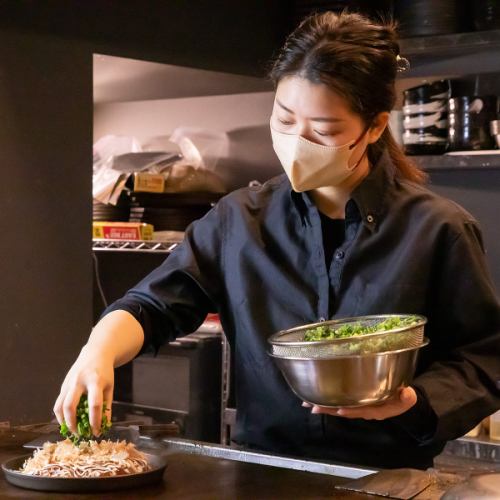 【2時間飲み放題付】定番鉄板焼きなど全8品4500円(税込)