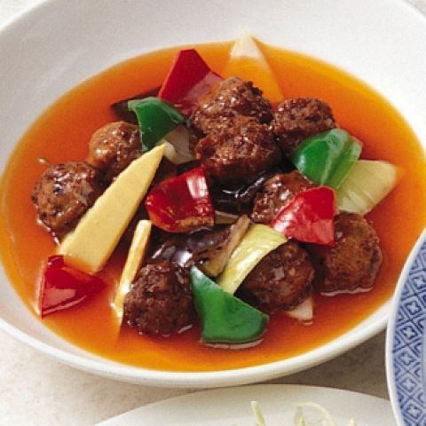 Meatballs boiled in mustard <spicy>, fried meatballs, meatballs in sweet and sour sauce