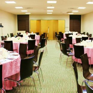We have a banquet room! It can accommodate up to 80 people! Please use it for banquets and celebrations.*Consultation for more than 60 people