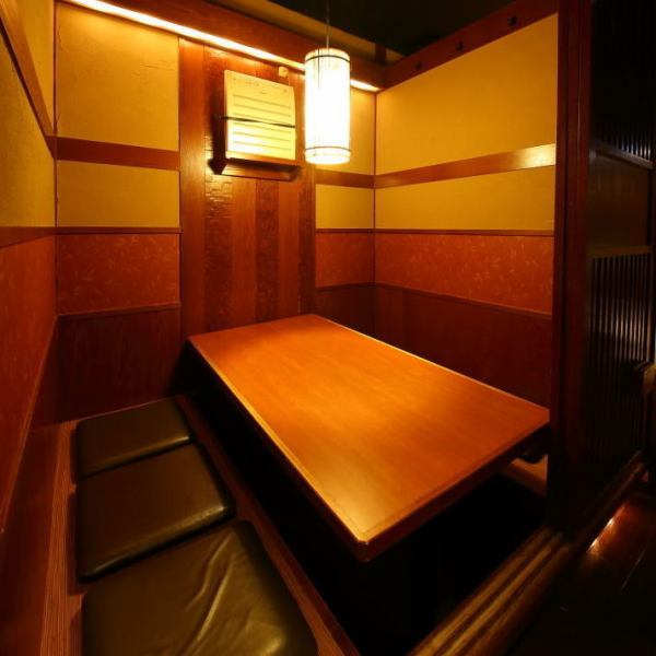 [2 to 11 people] Private table room: The warmth of the wood is perfect for private use ◎ Private table room for small meals and drinking parties with family and colleagues ♪