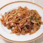 Hong Kong-style stir-fried flat noodles