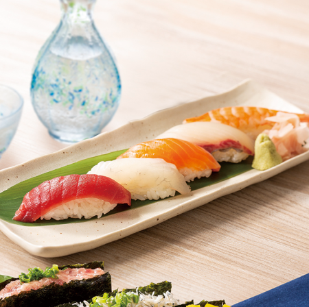 In summer, we only serve fatty seafood! We have fresh seafood available☆