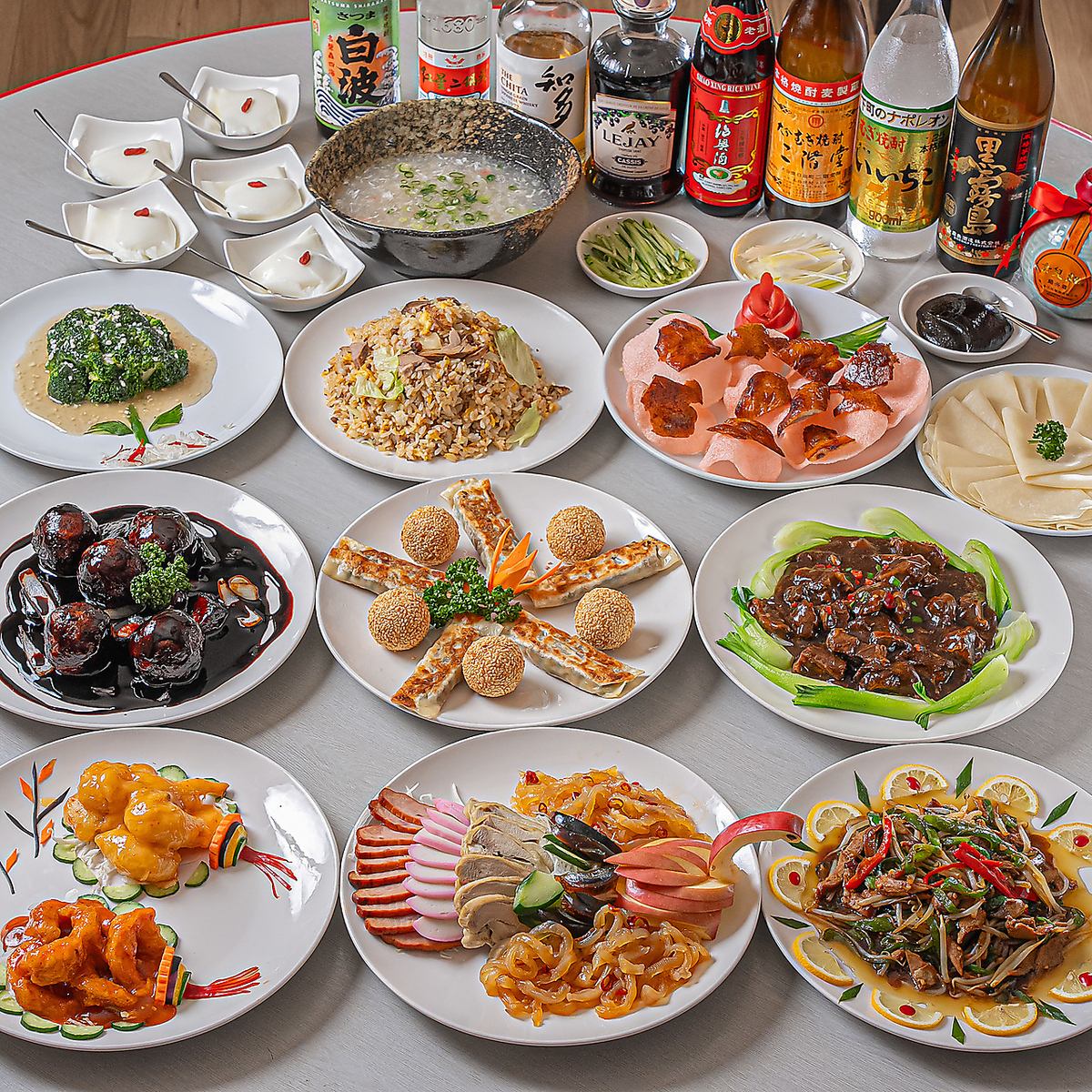 中国のシェフが作る本格的中華を当店でお楽しみください