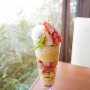 딸기 치즈 타르트 파르페