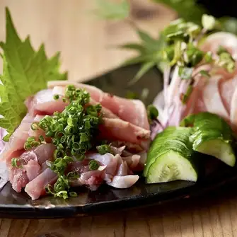 【アラカルト必須】★炭火焼き鳥1本50円や日本海鮮魚のお造り、鶏刺しが極上に旨い!幹事様無料クーポン有