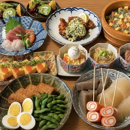 尽情放松，享受我们3小时无限畅饮的生啤套餐！套餐包含刺身、天妇罗、红烧猪肉等，共9道菜！