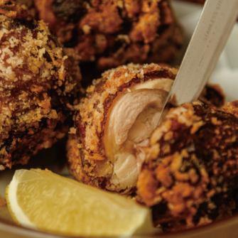 肉汁じゅわっと溢れる名物唐揚げ「併から」