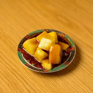 冰鎮鳳梨佐紅糖漿