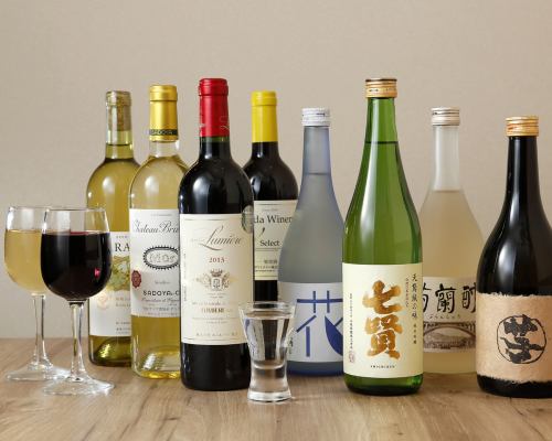 We have a wide variety of wine, shochu, and sake from Yamanashi prefecture.