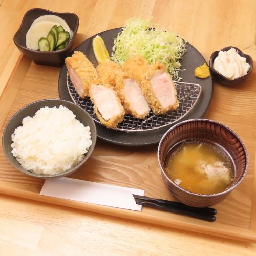 黒豚上ロースとんかつ定食(150g)