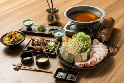 沖縄料理とあぐー豚のしゃぶしゃぶコース 6600円