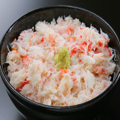 Fully enjoy Hokkaido North Sea crab-covered rice bowl