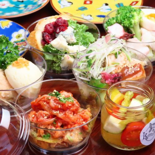 [Made with healthy ingredients♪] We offer 11 types of tapas, including the ever-popular fig butter. From 390 yen (tax included)