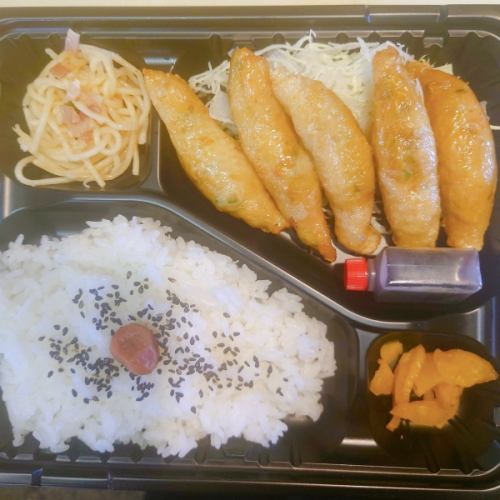 鶏皮餃子弁当