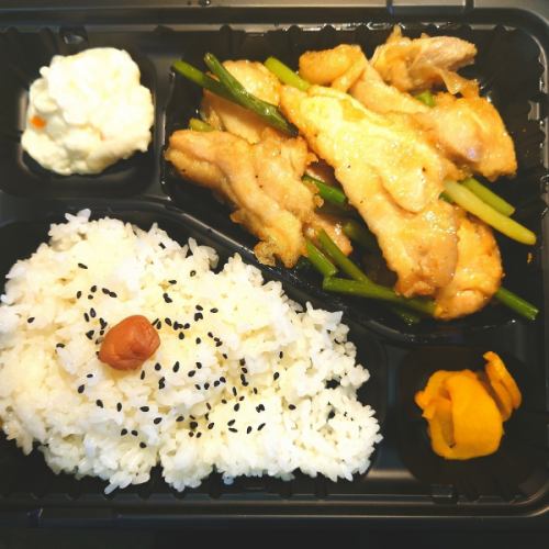 鶏とニンニクの芽炒め弁当