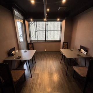4名様から6名様までご利用いただけるテーブル個室。女子会やプライベートなご宴会にも最適です。