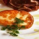 Super horse !! Grilled scamorza cheese
