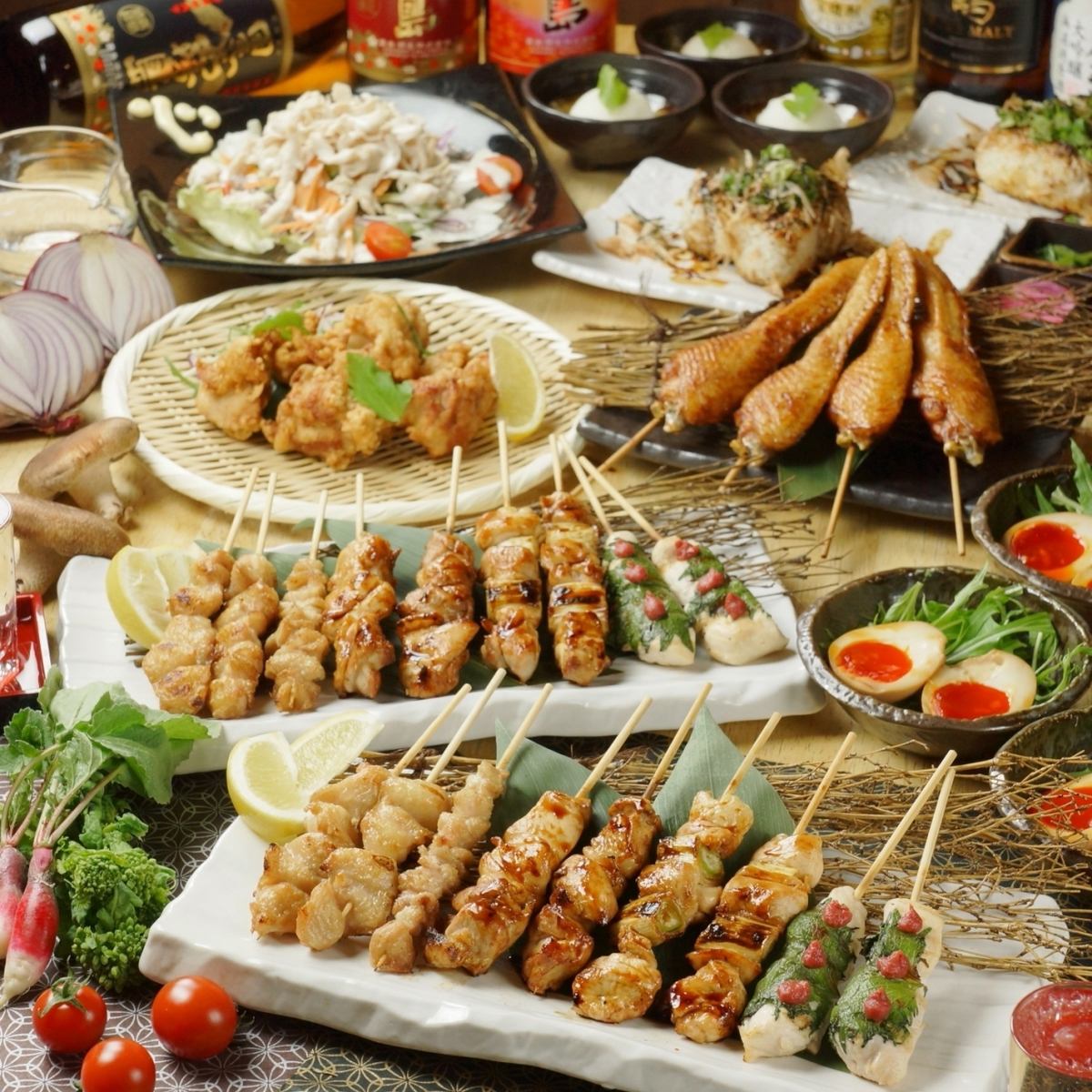 お料理12品＋飲み放題付き3500円(税込)のコースは宴会利用に◎！