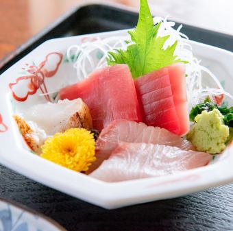 刺身盛り合わせ