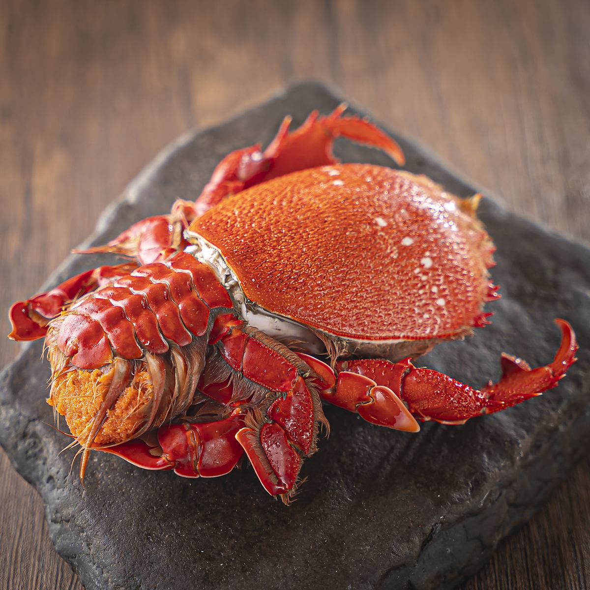 旬の海鮮を使用した刺身、焼き物などご用意しております。