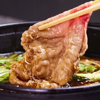 【牛すき焼き鍋】特製の割下が肉の旨味を引き出します