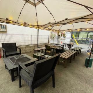2月より牡蠣小屋がオープン♪開放的なお席でゆっくりとお食事をお楽しみいただけます。ご予約希望の方はお電話にてご相談ください。