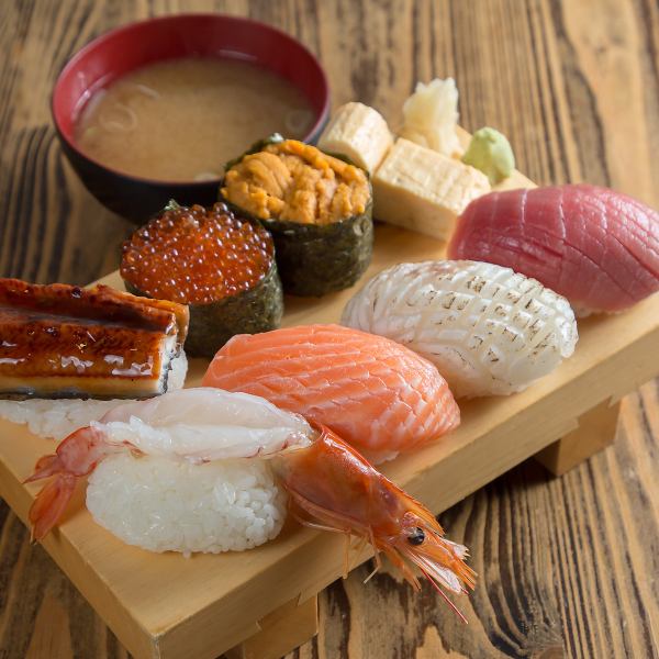 【至福の極み】鰻や雲丹といった豪勢なネタを使った握り寿司7貫、味噌汁付き  握り寿司 特上 3,960円(税込)