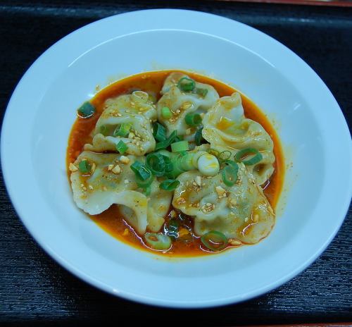 Spicy boiled dumplings