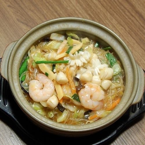 Seafood and vermicelli stew