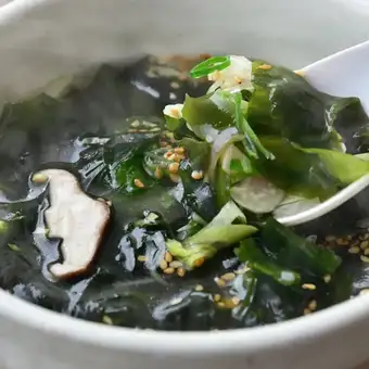 わかめスープ