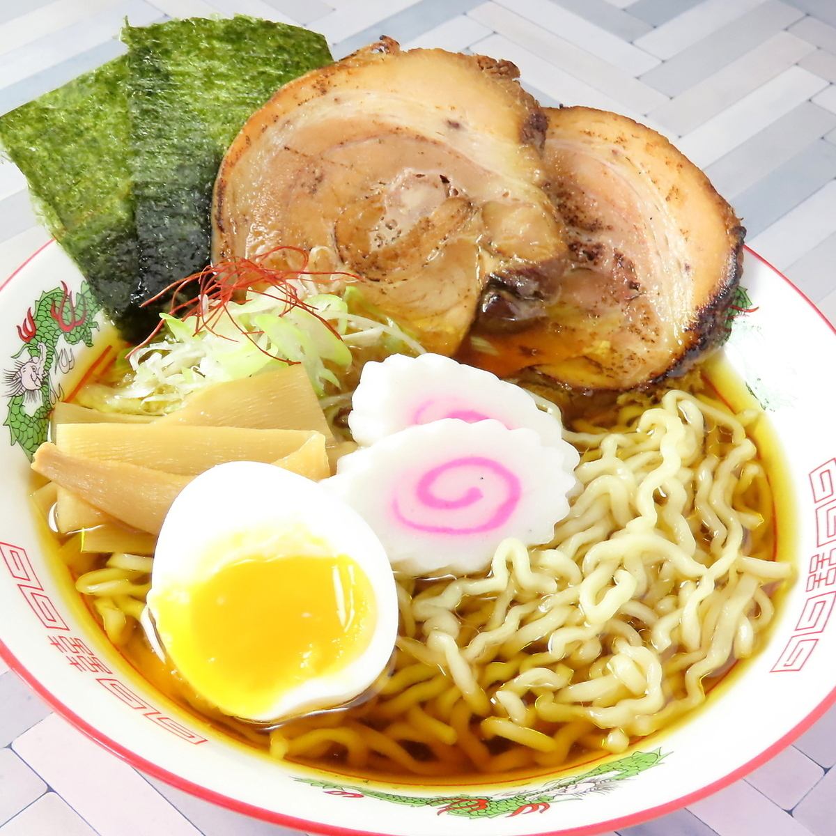 Open until late at night! Weekday-only ramen made with Fuki Seimen is popular ♪