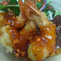 四川風ぷりぷり海老チリ/甘酸っぱいぷりぷり海老マヨ/香味だれの油淋鶏/豚の唐揚げたっぷり野菜の塩だれ