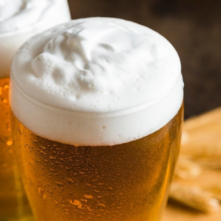 30分550円(税込)とお得な生ビール付き飲み放題!サク飲みに最適