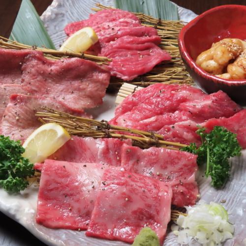 鮮度抜群の厳選したお肉を惜しみなくご提供♪牛厳選5点盛り合わせもおすすめ！