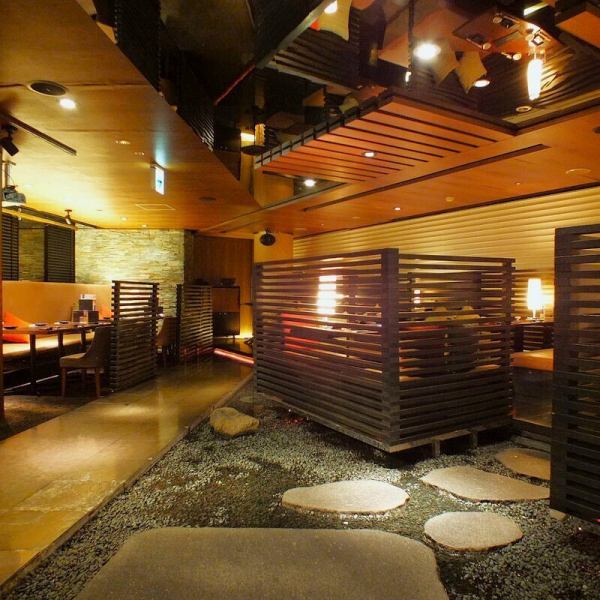 You can enjoy conversation and meals in a private space with a calm atmosphere.We can provide private rooms for groups of two or more, so please feel free to use them for banquets, drinking parties, dinner parties, and other gatherings.