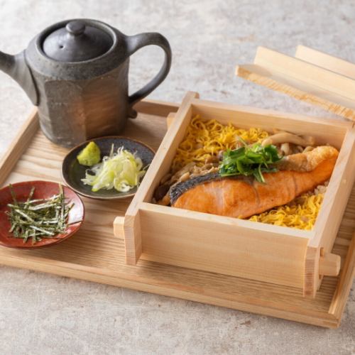 銀鮭ときのこの蒸籠蒸しご飯《2～3人前》