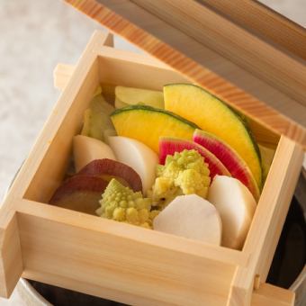7種野菜の蒸籠蒸し　塩辛バーニャカウダ