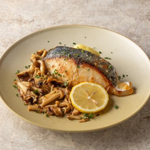 鰆の西京焼きときのこバターソテー