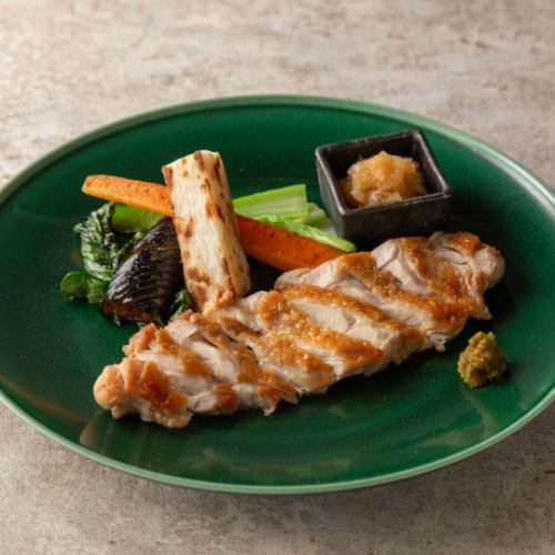 大山どりもも肉の塩焼きと焼き野菜